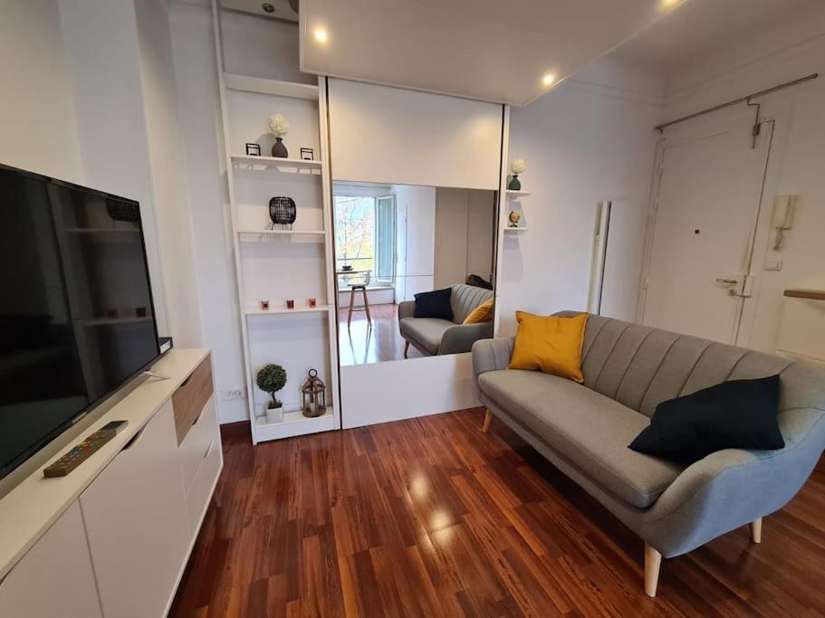 Studio A 2 Pas De La Gare Сартрувиль Экстерьер фото
