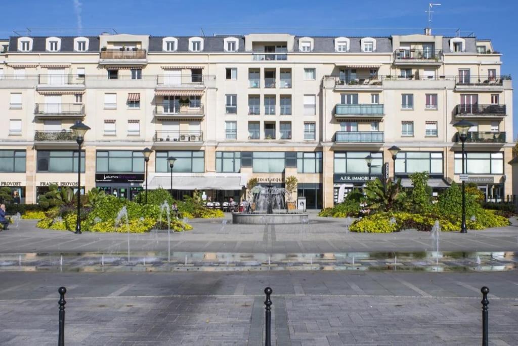 Studio A 2 Pas De La Gare Сартрувиль Экстерьер фото
